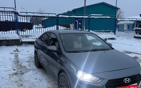 Hyundai Solaris II рестайлинг, 2018 год, 1 250 000 рублей, 3 фотография