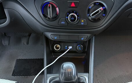 Hyundai Solaris II рестайлинг, 2018 год, 1 250 000 рублей, 11 фотография