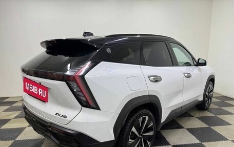 Geely Atlas, 2023 год, 2 900 000 рублей, 5 фотография