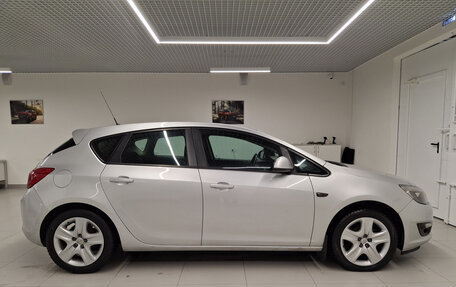 Opel Astra J, 2014 год, 809 000 рублей, 5 фотография