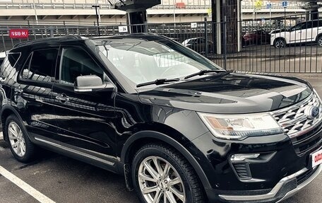 Ford Explorer VI, 2018 год, 2 900 000 рублей, 1 фотография