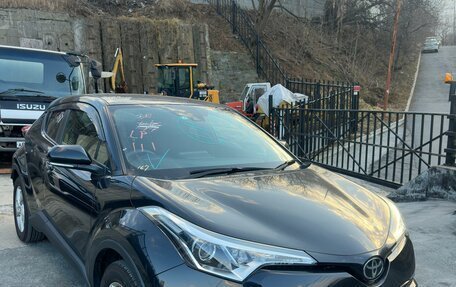 Toyota C-HR I рестайлинг, 2017 год, 1 750 000 рублей, 2 фотография