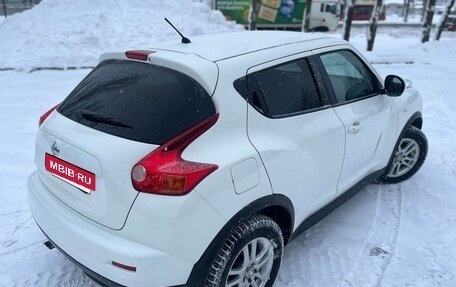 Nissan Juke II, 2011 год, 810 000 рублей, 9 фотография