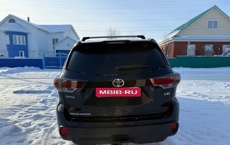 Toyota Highlander III, 2014 год, 2 700 000 рублей, 7 фотография