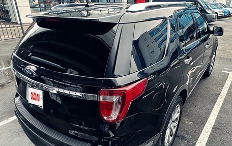 Ford Explorer VI, 2018 год, 2 900 000 рублей, 3 фотография