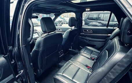 Ford Explorer VI, 2018 год, 2 900 000 рублей, 7 фотография