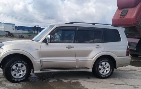 Mitsubishi Pajero III рестайлинг, 2004 год, 1 100 000 рублей, 3 фотография