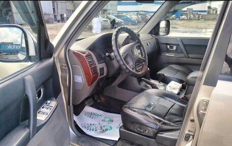 Mitsubishi Pajero III рестайлинг, 2004 год, 1 100 000 рублей, 8 фотография