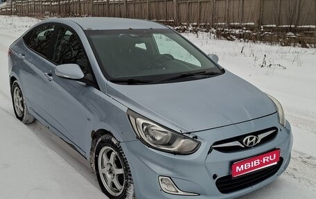 Hyundai Solaris II рестайлинг, 2013 год, 620 000 рублей, 1 фотография