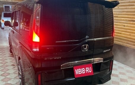 Honda Stepwgn IV, 2020 год, 2 400 000 рублей, 7 фотография