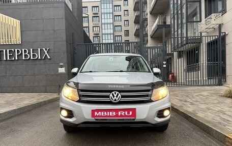 Volkswagen Tiguan I, 2015 год, 1 360 000 рублей, 2 фотография