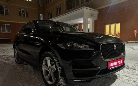 Jaguar F-Pace, 2018 год, 2 980 000 рублей, 2 фотография