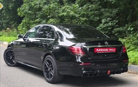 Mercedes-Benz E-Класс, 2016 год, 2 600 000 рублей, 3 фотография