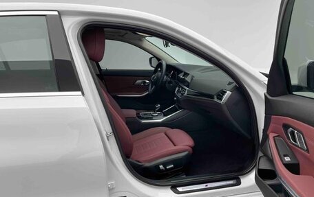 BMW 3 серия, 2022 год, 2 880 000 рублей, 15 фотография