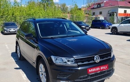 Volkswagen Tiguan II, 2020 год, 2 300 000 рублей, 1 фотография