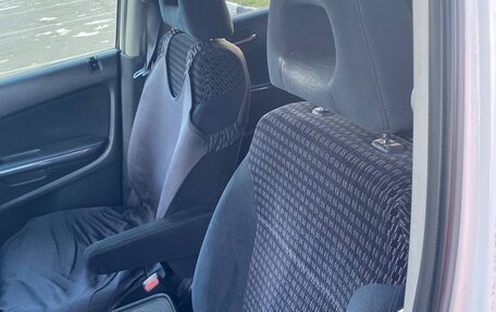 Honda Stream I рестайлинг, 2002 год, 450 000 рублей, 4 фотография