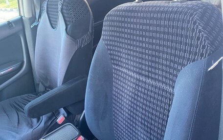 Honda Stream I рестайлинг, 2002 год, 450 000 рублей, 6 фотография