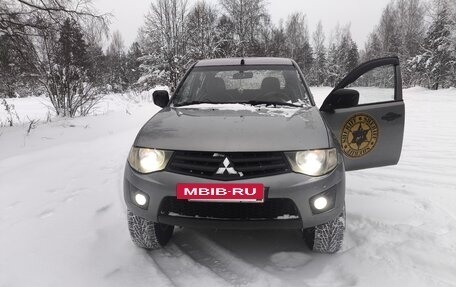 Mitsubishi L200 IV рестайлинг, 2014 год, 1 250 000 рублей, 14 фотография