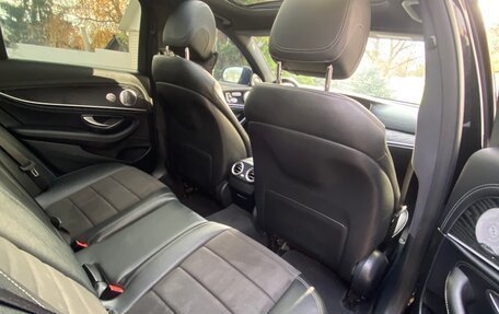 Mercedes-Benz E-Класс, 2020 год, 3 500 000 рублей, 9 фотография