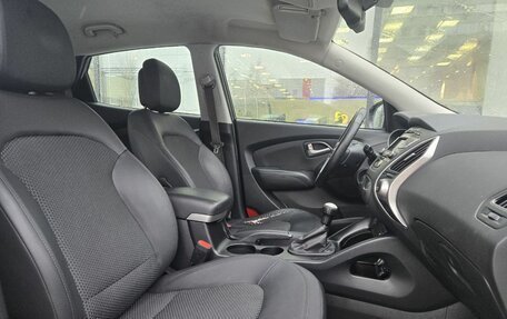 Hyundai ix35 I рестайлинг, 2012 год, 1 100 000 рублей, 10 фотография