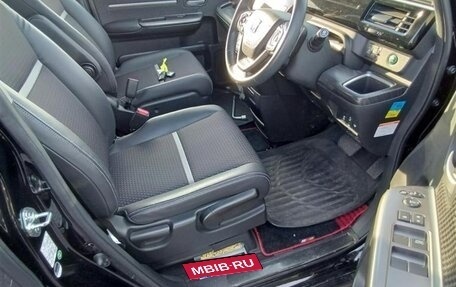 Honda Stepwgn IV, 2015 год, 2 050 000 рублей, 8 фотография