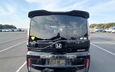 Honda Stepwgn IV, 2015 год, 2 050 000 рублей, 13 фотография