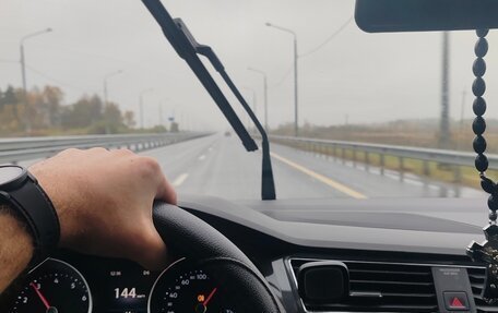 Volkswagen Tiguan II, 2020 год, 2 300 000 рублей, 4 фотография