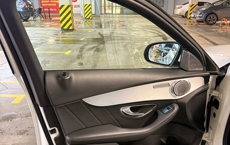 Mercedes-Benz C-Класс, 2017 год, 2 290 000 рублей, 21 фотография