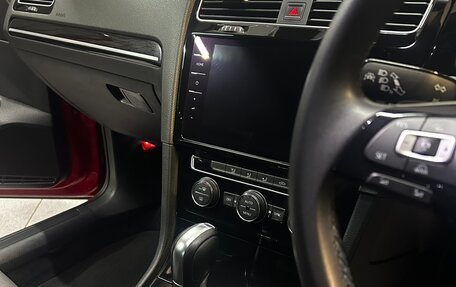 Volkswagen Golf VII, 2017 год, 1 600 000 рублей, 25 фотография