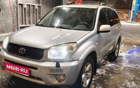 Toyota RAV4, 2004 год, 640 000 рублей, 3 фотография
