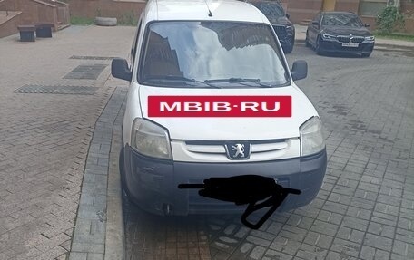 Peugeot Partner II рестайлинг 2, 2010 год, 275 000 рублей, 1 фотография