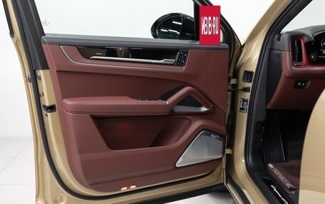 Porsche Cayenne III, 2025 год, 27 490 000 рублей, 8 фотография