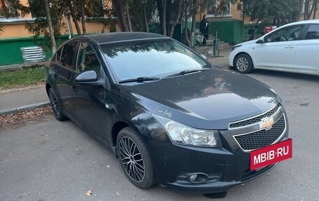 Chevrolet Cruze II, 2010 год, 650 000 рублей, 2 фотография