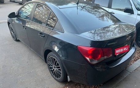 Chevrolet Cruze II, 2010 год, 650 000 рублей, 4 фотография