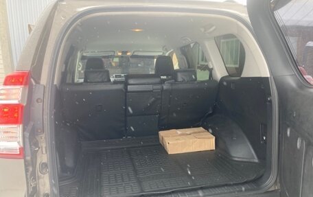 Toyota Land Cruiser Prado 150 рестайлинг 2, 2014 год, 2 850 000 рублей, 7 фотография