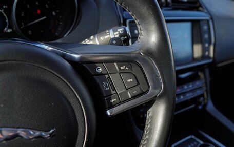 Jaguar F-Pace, 2018 год, 2 599 000 рублей, 19 фотография