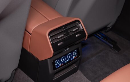 BMW 5 серия, 2025 год, 10 800 000 рублей, 22 фотография