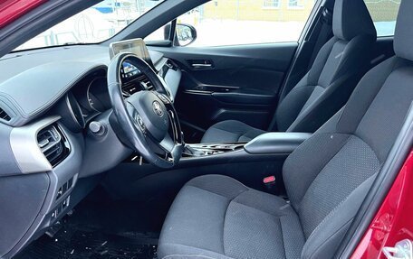 Toyota C-HR I рестайлинг, 2018 год, 2 080 000 рублей, 19 фотография