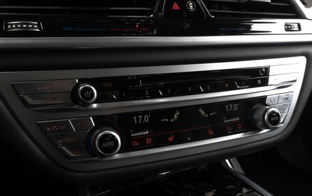 BMW 7 серия, 2018 год, 4 240 000 рублей, 17 фотография