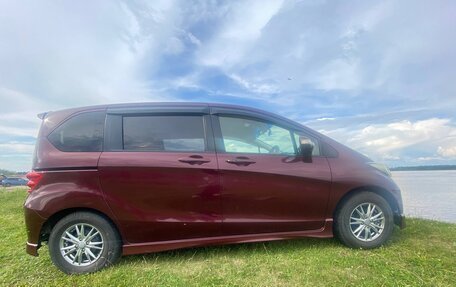 Honda Freed I, 2010 год, 1 250 000 рублей, 5 фотография