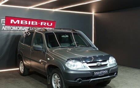 Chevrolet Niva I рестайлинг, 2017 год, 750 000 рублей, 3 фотография