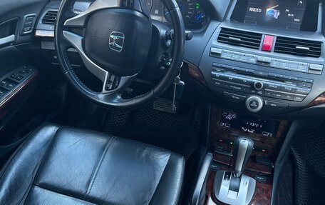 Honda Crosstour I рестайлинг, 2011 год, 2 250 000 рублей, 9 фотография