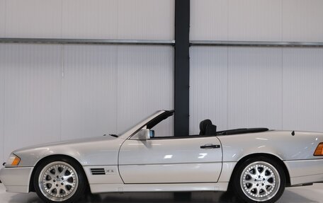 Mercedes-Benz SL-Класс, 1992 год, 17 420 000 рублей, 11 фотография