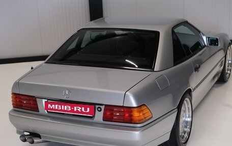 Mercedes-Benz SL-Класс, 1992 год, 17 420 000 рублей, 6 фотография