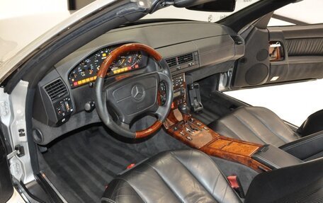 Mercedes-Benz SL-Класс, 1992 год, 17 420 000 рублей, 19 фотография