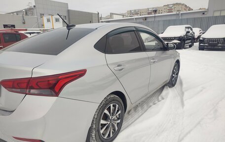 Hyundai Solaris II рестайлинг, 2018 год, 1 050 000 рублей, 3 фотография