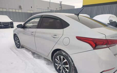 Hyundai Solaris II рестайлинг, 2018 год, 1 050 000 рублей, 2 фотография