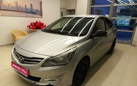 Hyundai Solaris II рестайлинг, 2016 год, 950 000 рублей, 1 фотография