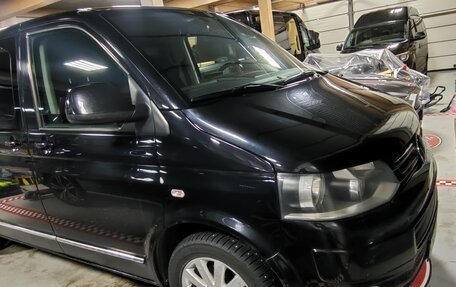 Volkswagen Multivan T5, 2011 год, 2 000 000 рублей, 2 фотография