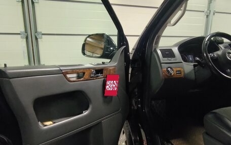 Volkswagen Multivan T5, 2011 год, 2 000 000 рублей, 11 фотография